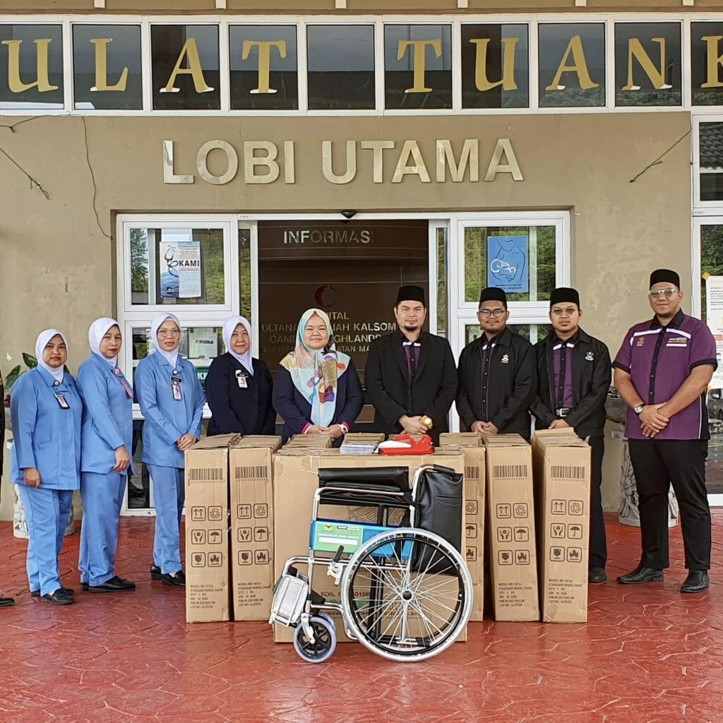 Wakaf Pahang Sumbang 100 Unit Kerusi Roda